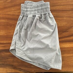Lululemon Hotty hot Short
